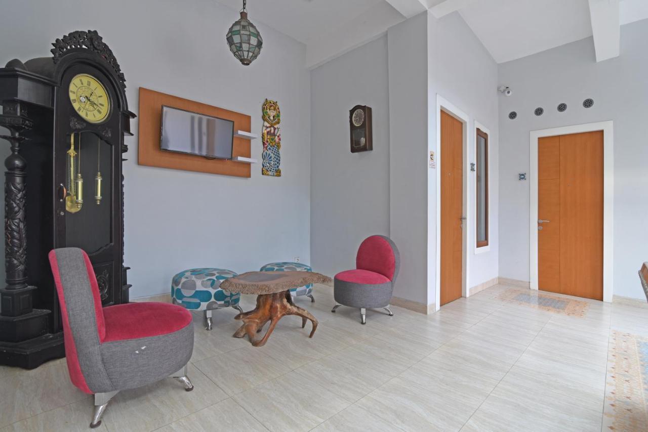 Reddoorz Plus @ Mahendradatta Denpasar Εξωτερικό φωτογραφία