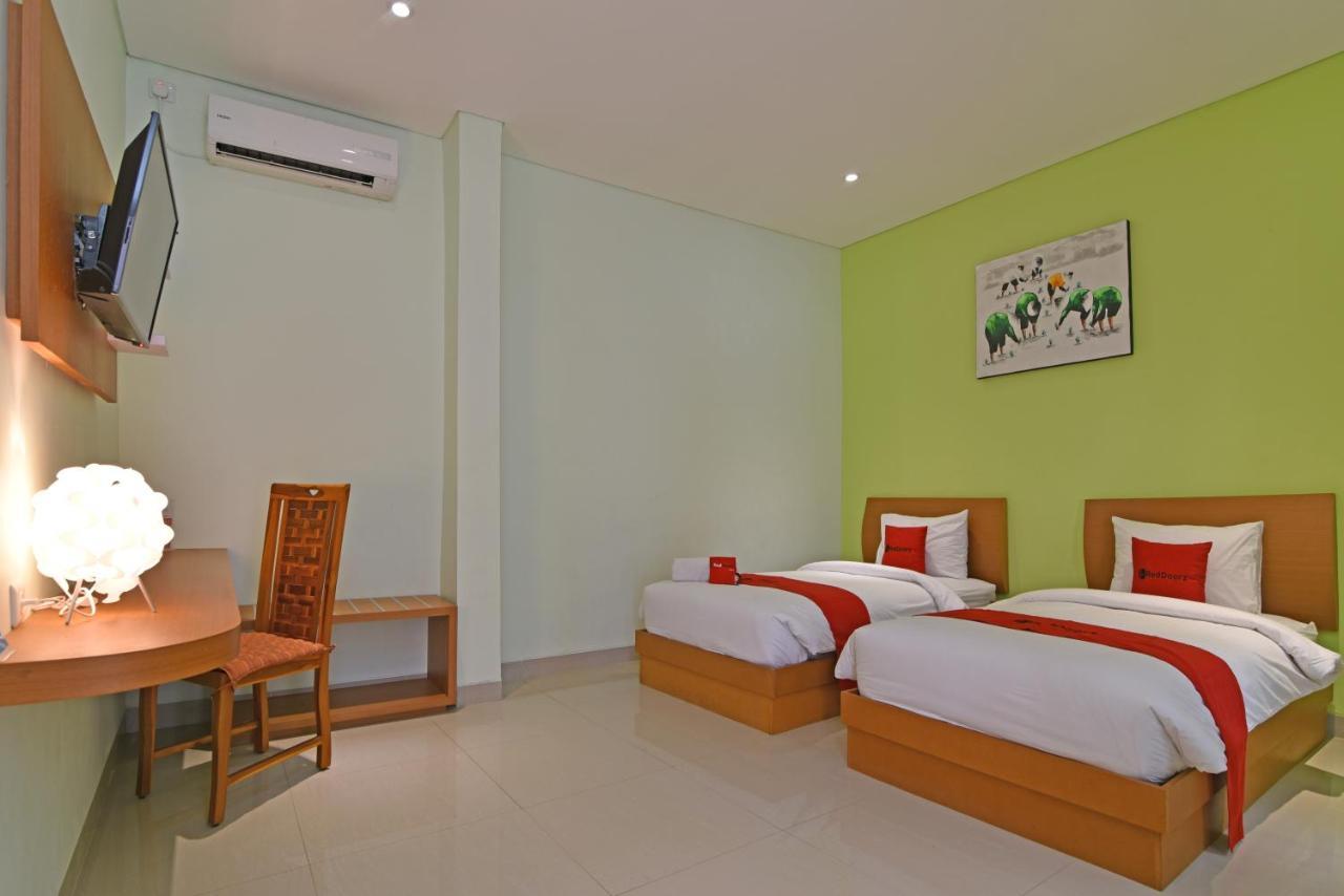 Reddoorz Plus @ Mahendradatta Denpasar Εξωτερικό φωτογραφία